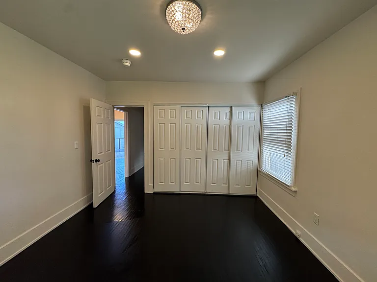 849 N West Knoll Dr — Photo 21