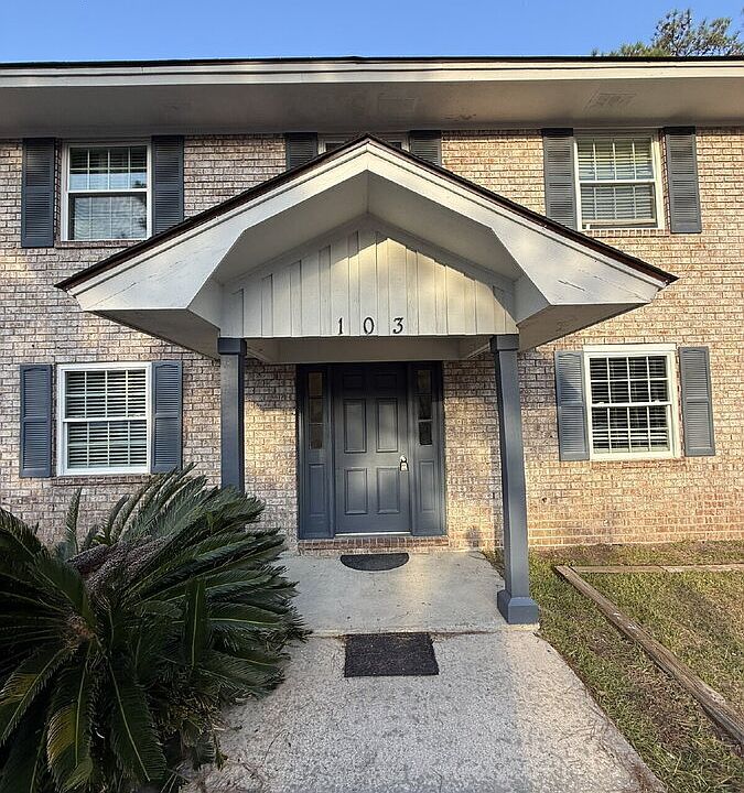 1st image of 103 Woodhouse Ln APT B
