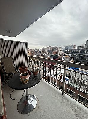 3rd image of 520 W 23rd St APT 15A
