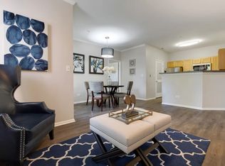 347B Whitewater Dr APT 205, Bolingbrook, IL 60440