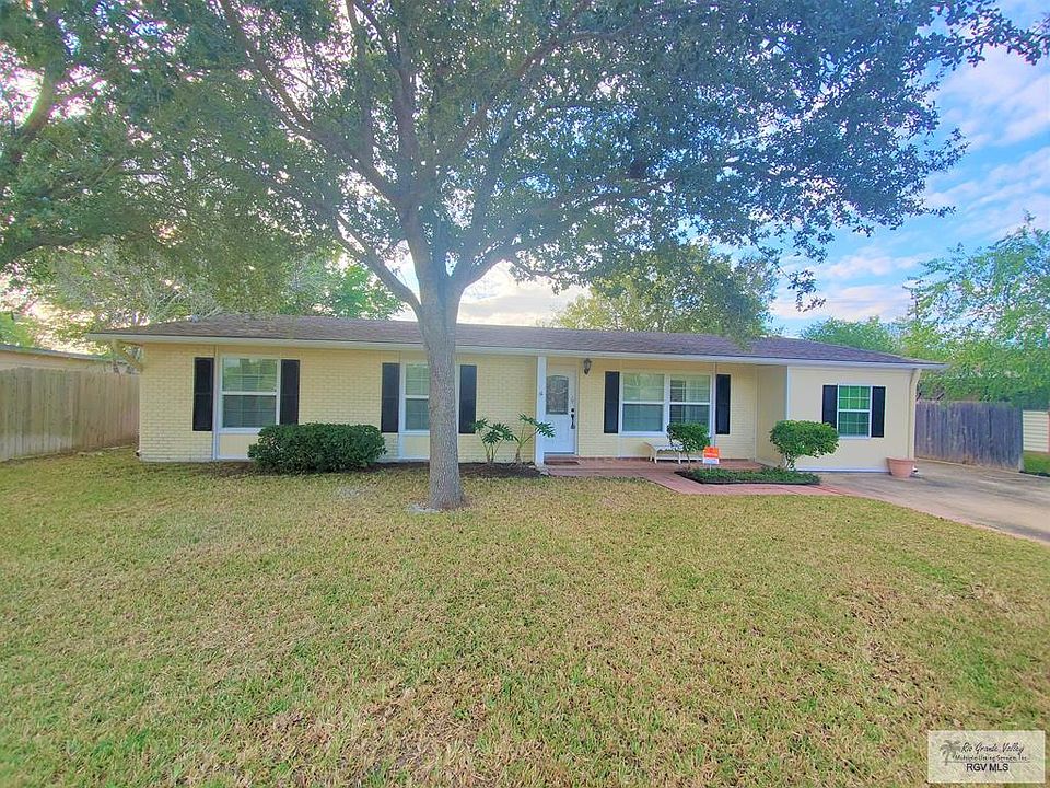 1st image of 820 E Ebony Dr