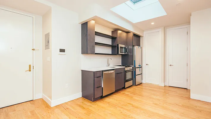 Rented by Nooklyn NYC LLC | media 1