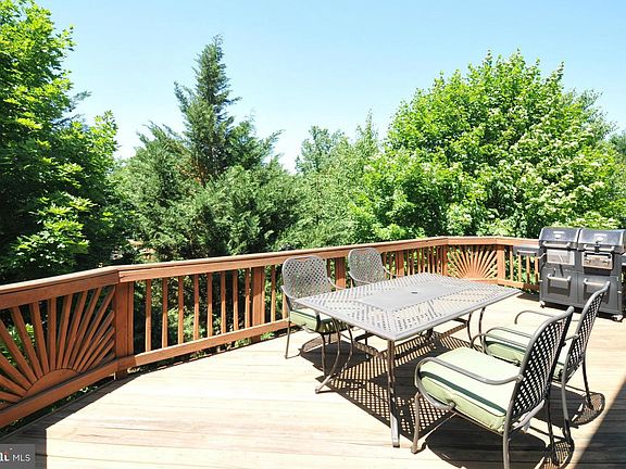 3rd image of 43156 Malloch Pl