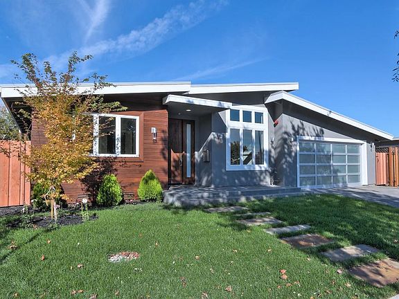 3rd image of 777 Duncardine Way