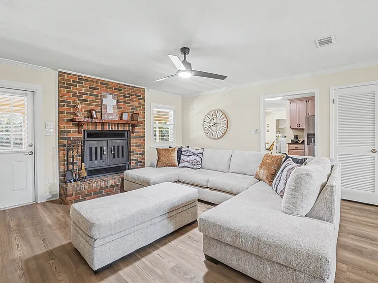 3231 N Shannon Lakes Dr — Photo 5