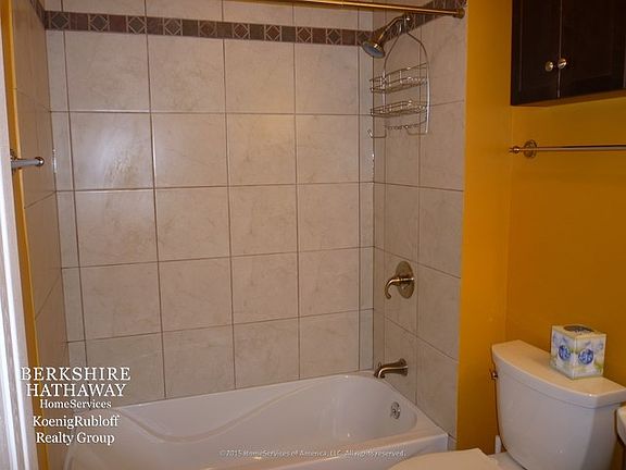 4th image of 1525 N Windsor Dr APT 302
