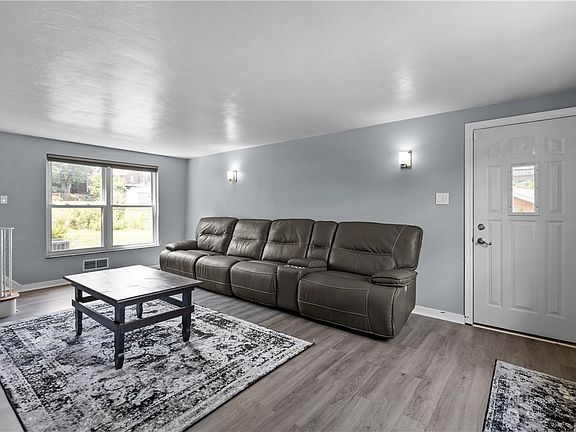 2nd image of 2200 Pleasant Dr