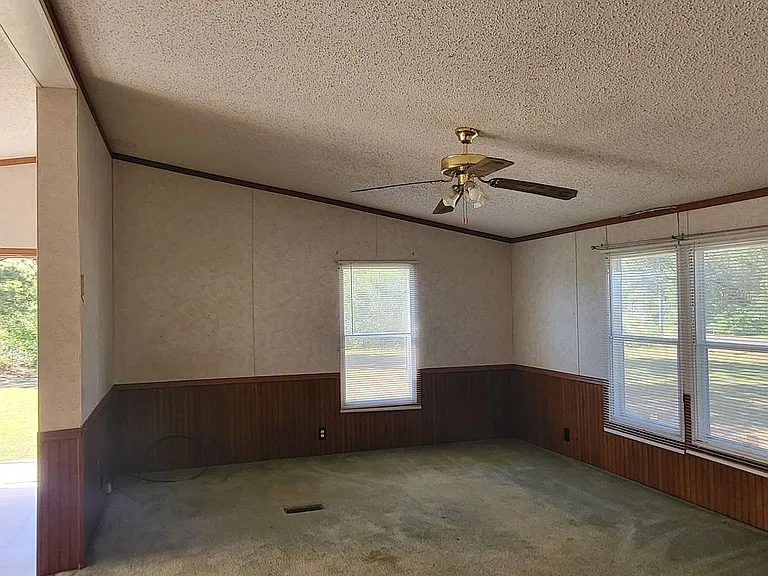 710 Blue Bird Dr — Photo 11