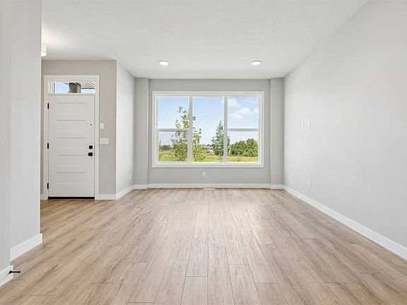 4th image of 45 NE Silverton Glen Way SW