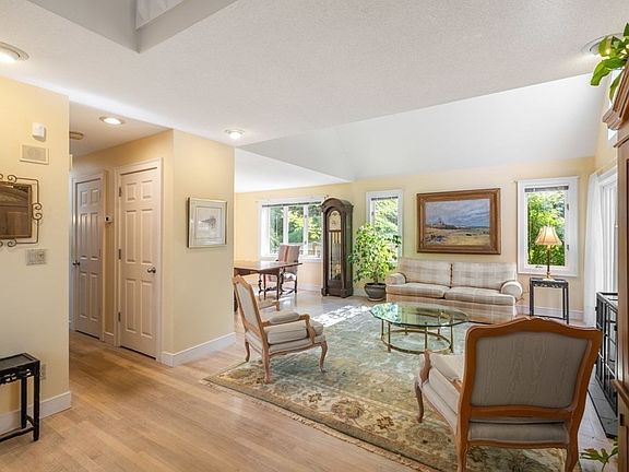 5th image of 100 Pond St APT 28
