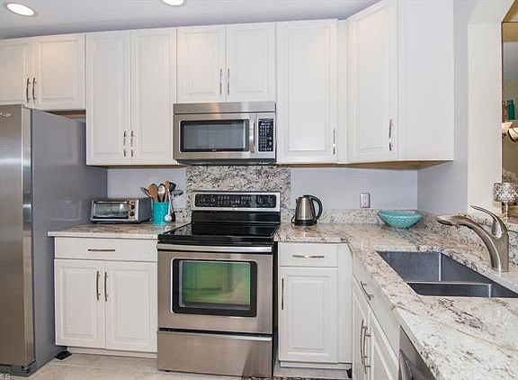 4th image of 7635 Meadow Lakes Dr APT 802