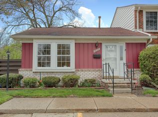 2852 Seaton Circuit W #77, Warren, MI