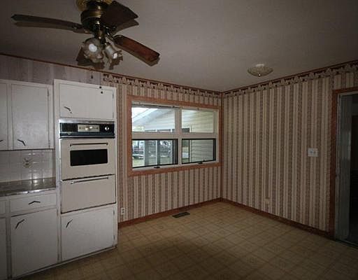 4th image of 614 Will Rogers Dr