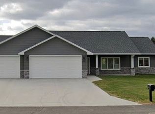 3302 14th Ave NW, Watertown, SD 57201