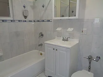 Rented by Zikos Realty Services