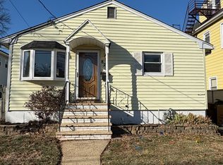 822 Hussa St, Linden, NJ 07036