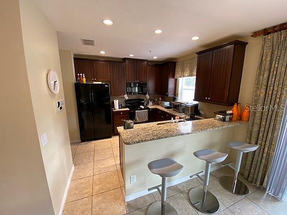 3rd image of 207 White Dogwood Ln