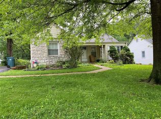 420 N Geyer Rd, Saint Louis, MO 63122
