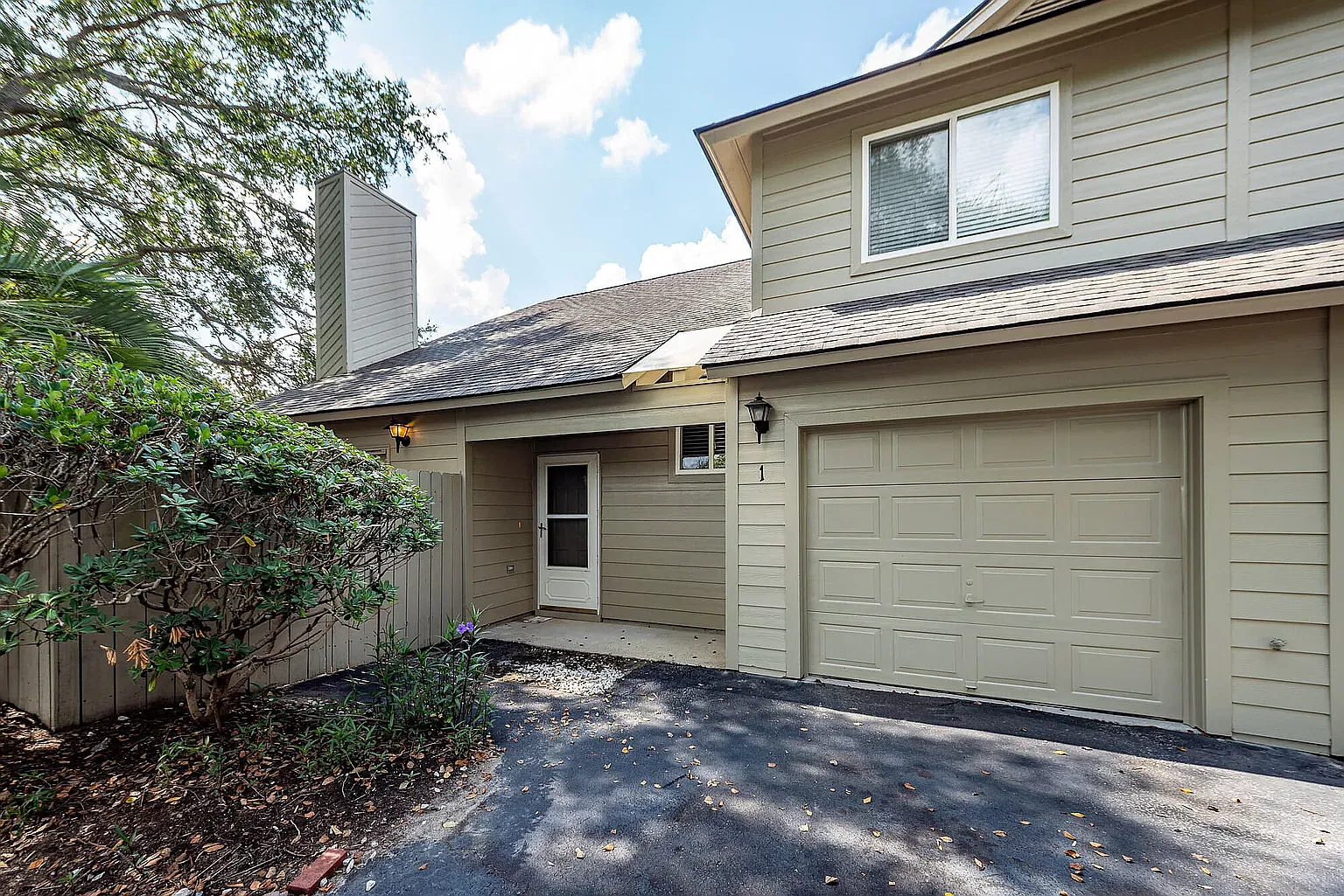 2 bed, 1.5 bath, 1232 sqft, $2,600 — Photo 3