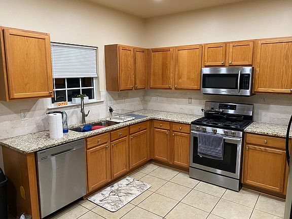 3rd image of 2050 Atkinson Park Dr