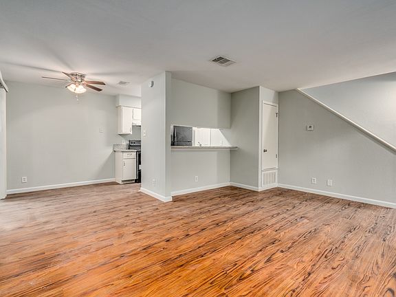 3rd image of 1210 Southport Dr APT B