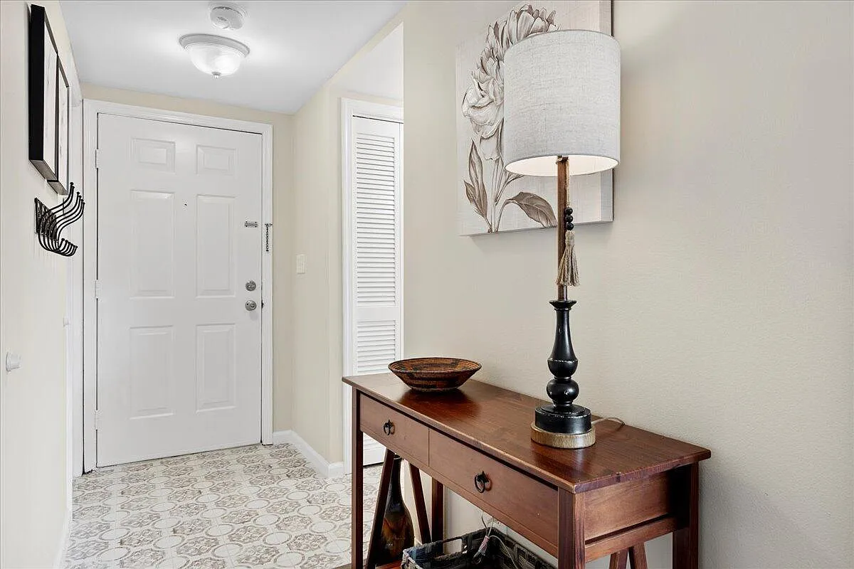 1 bed, 1.0 bath, 500 sqft, $3,500 — Photo 4