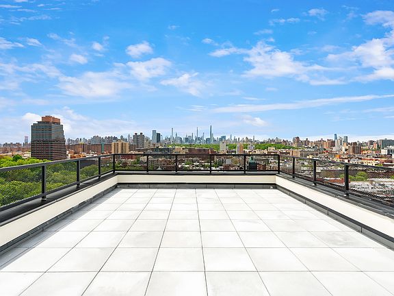 4th image of 62 W 12th St #1002
