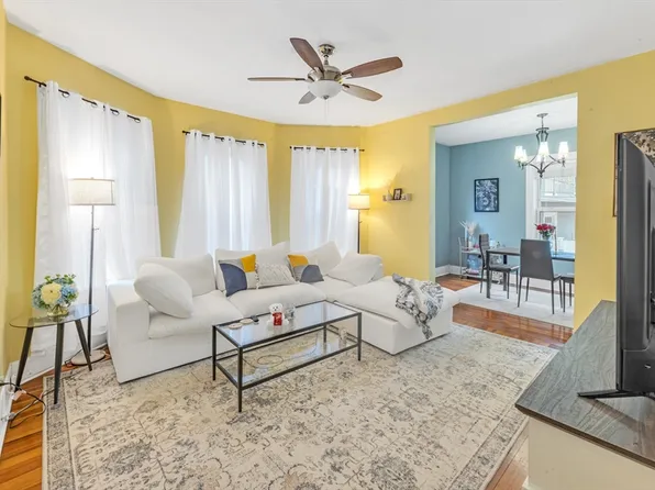 15 Bynner St #1, Jamaica Plain, MA 02130