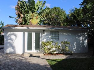 624 NE 205th Ter, Miami, FL 33179