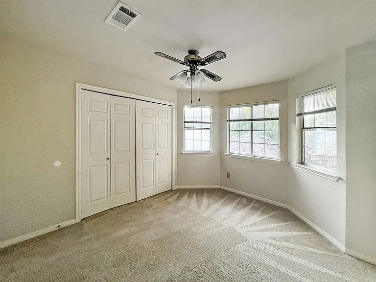 6204 Old Harbor Ln — Photo 23
