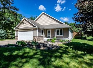 13500 Northmoor Dr, Cement City, MI