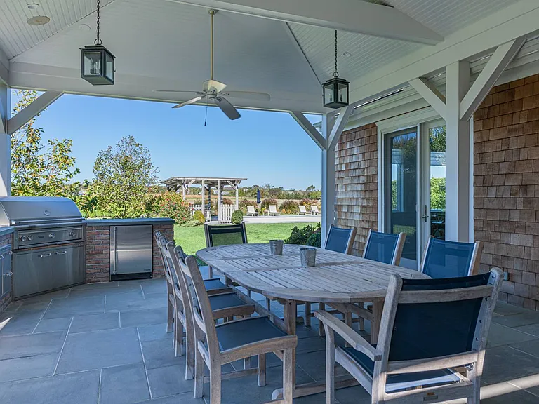 20 Millfarm Ln — Photo 28