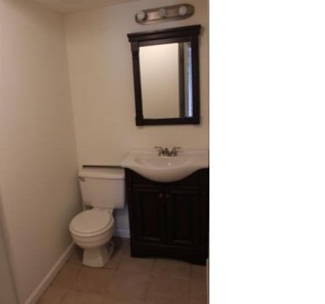5th image of 2563 Lester Ave