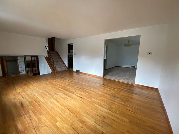 5th image of 3525 Burnett Dr
