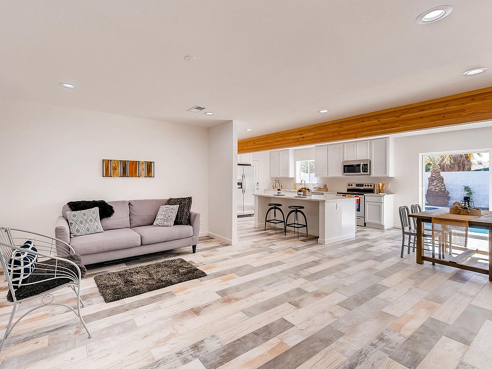 1st image of 2313 W De Palma Cir