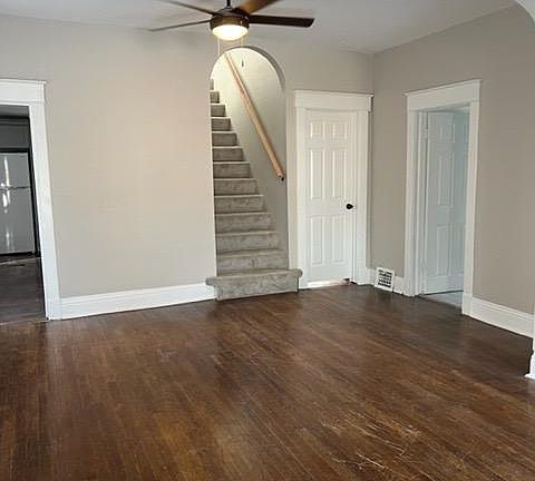 5th image of 803 E 39th St