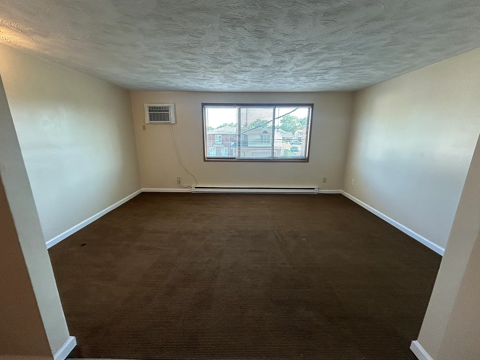 2 bed, 800 sqft, $925 — Photo 4
