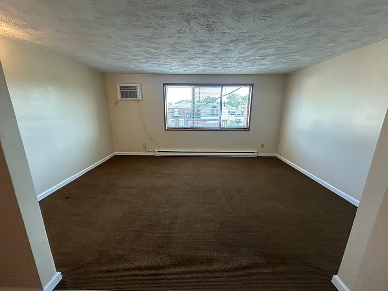 9226 Niemel Dr #10 — Photo 4