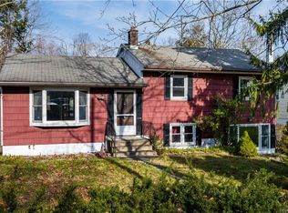 331 Forest Rd, Mahopac, NY 10541