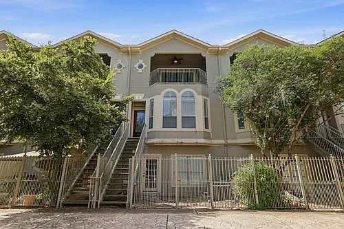 110 E Detering St Photo 1