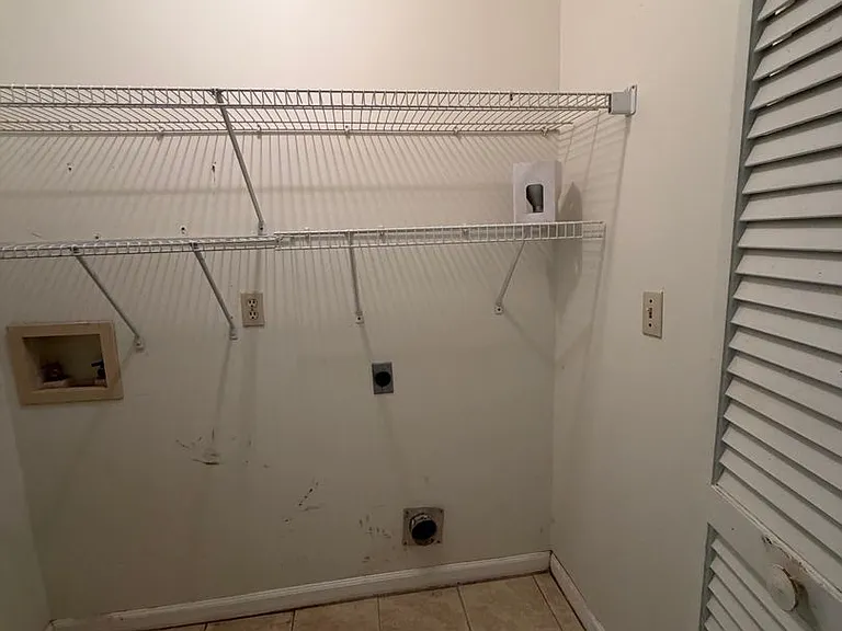 911 Black Willow Dr — Photo 10