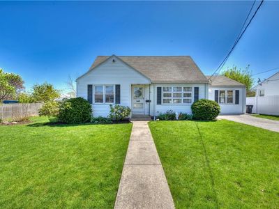 80 Windmill St, Pawtucket, RI, 02860