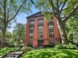 320 Washington Ave APT 1C, Brooklyn, NY 11205