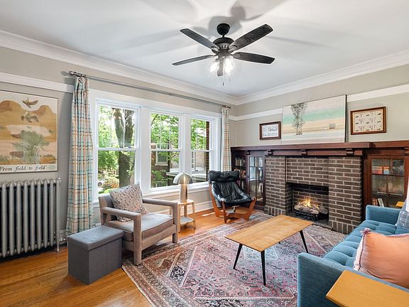 4th image of 1442 W Summerdale Ave #2