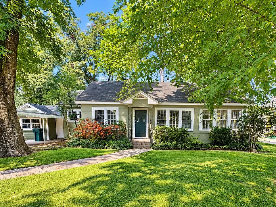 1421 Forsythe Ave