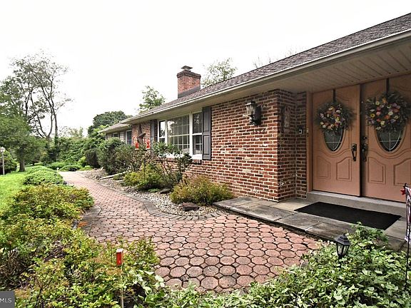 4th image of 1333 Clearview Dr