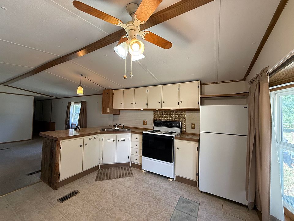 4th image of 1086 Chicago Rd