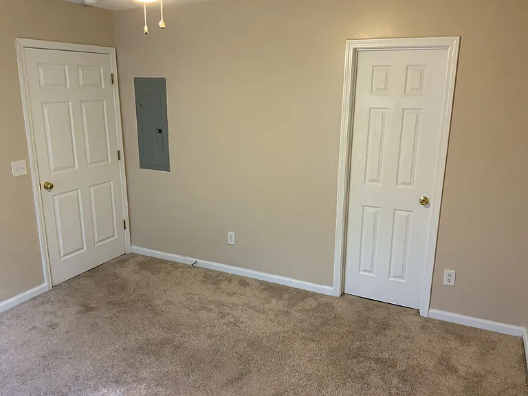 127 Linville Ct — Photo 14