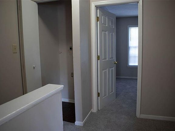 5th image of 721 Redland Dr