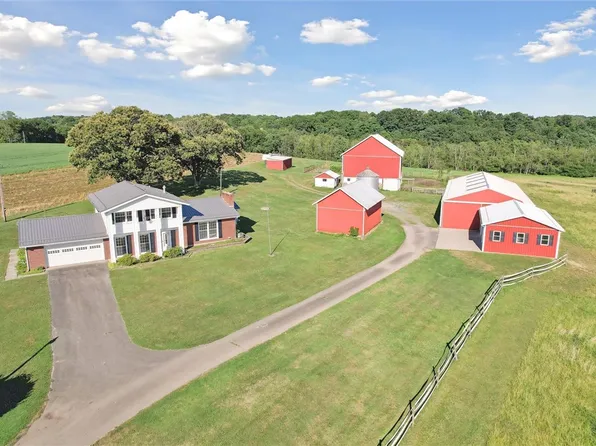 242 Furnace Run Rd, Freeport, PA 16229